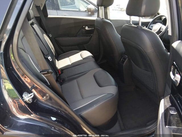2022 KIA NIRO EV EX 8