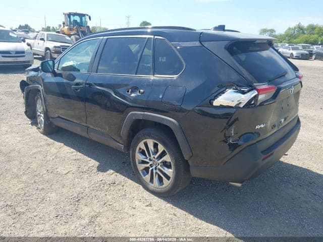 2021 TOYOTA RAV4 XLE PREMIUM 3