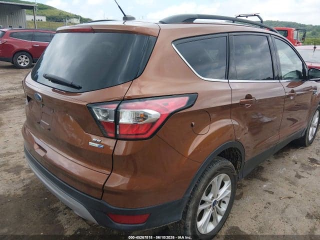 2017 FORD ESCAPE SE 4