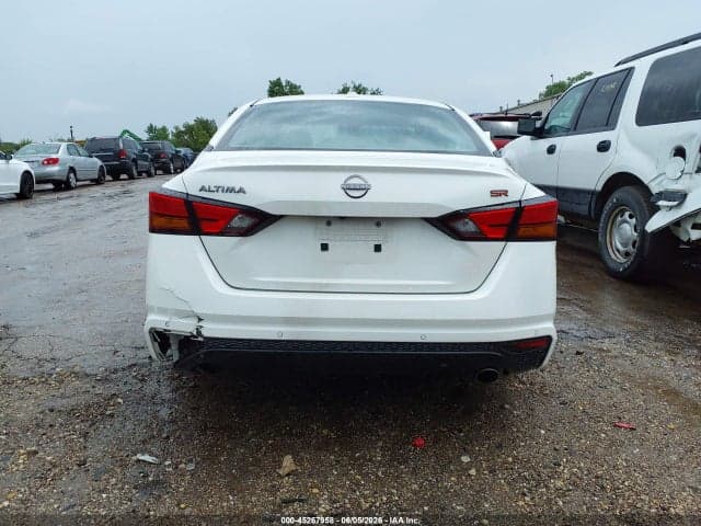 2024 NISSAN ALTIMA SR FWD 17