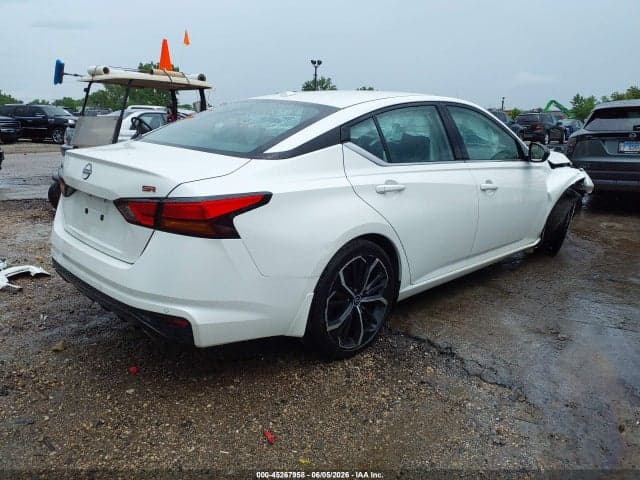 2024 NISSAN ALTIMA SR FWD 4