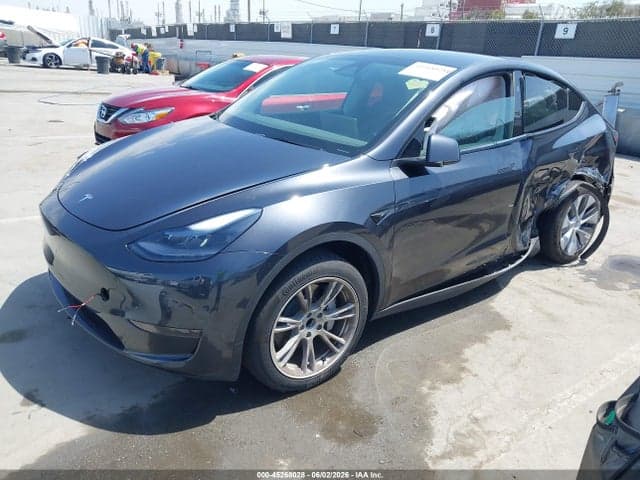 2024 TESLA MODEL Y 2