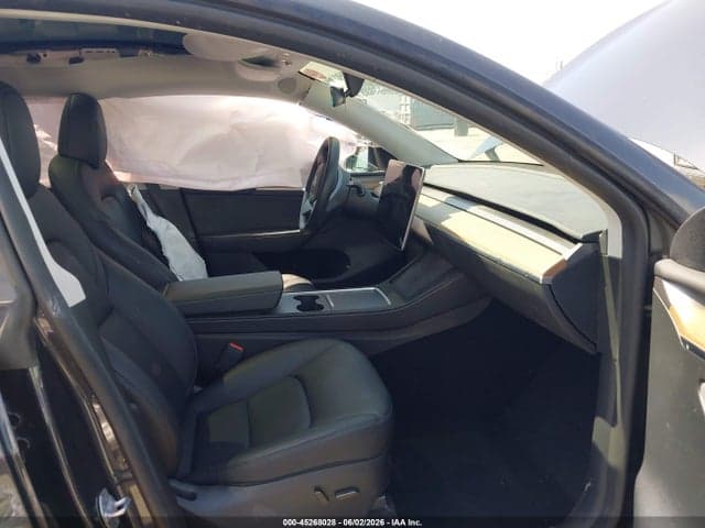 2024 TESLA MODEL Y 5