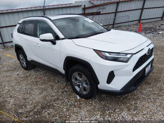 2023 TOYOTA RAV4 XLE 1