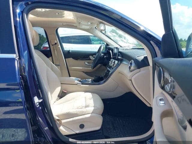 2018 MERCEDES-BENZ GLC 300 4MATIC 5