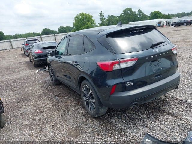 2022 FORD ESCAPE SE 3