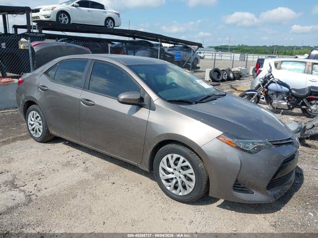 2018 TOYOTA COROLLA LE - 1