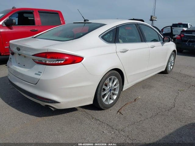 2017 FORD FUSION SE 4