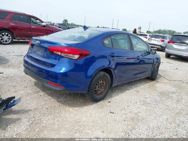 2017 KIA FORTE LX 4