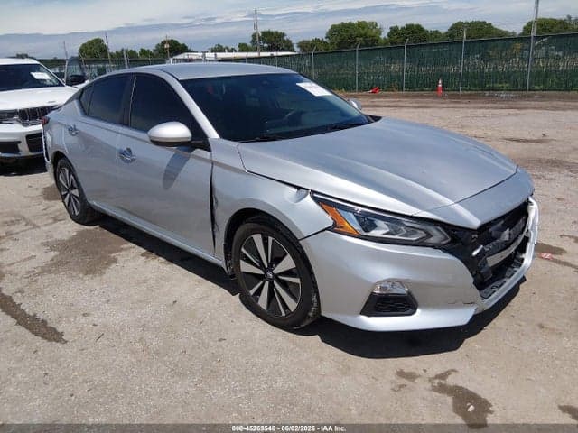 2022 NISSAN ALTIMA SV FWD