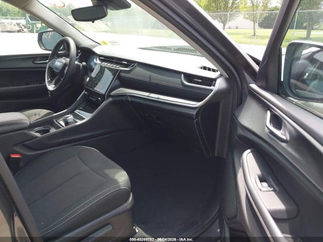 2023 JEEP GRAND CHEROKEE L LAREDO 4X4 5