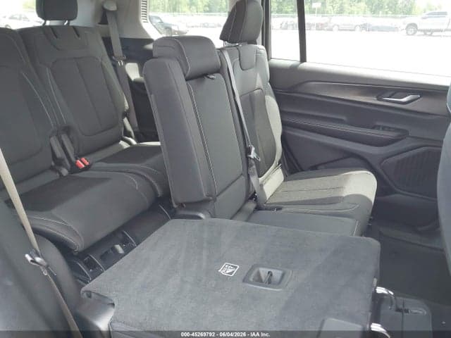 2023 JEEP GRAND CHEROKEE L LAREDO 4X4 8
