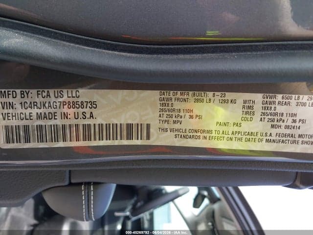 2023 JEEP GRAND CHEROKEE L LAREDO 4X4 9