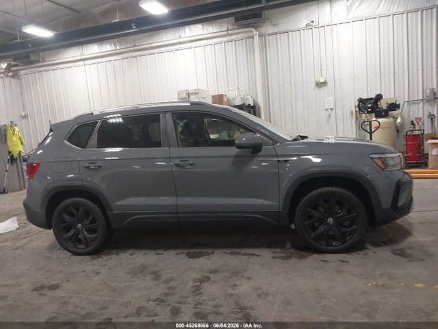 2022 VOLKSWAGEN TAOS 1.5T SE 13