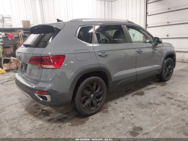 2022 VOLKSWAGEN TAOS 1.5T SE 4