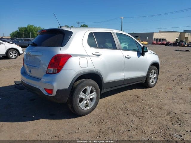 2022 CHEVROLET TRAX AWD LS 4