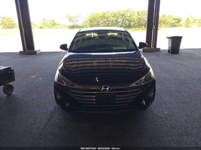 2020 HYUNDAI ELANTRA SE 17