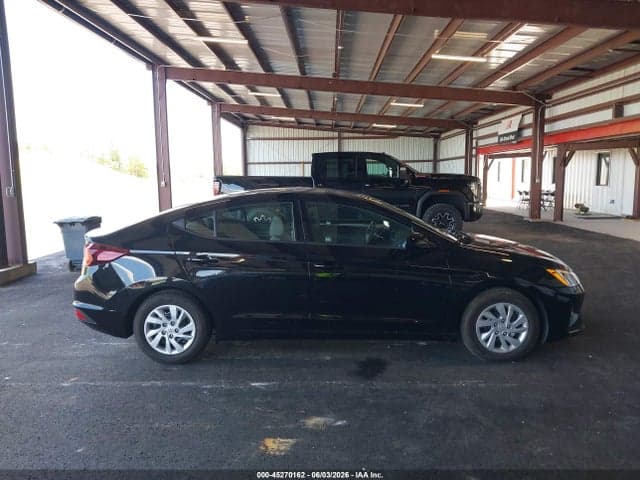 2020 HYUNDAI ELANTRA SE 18