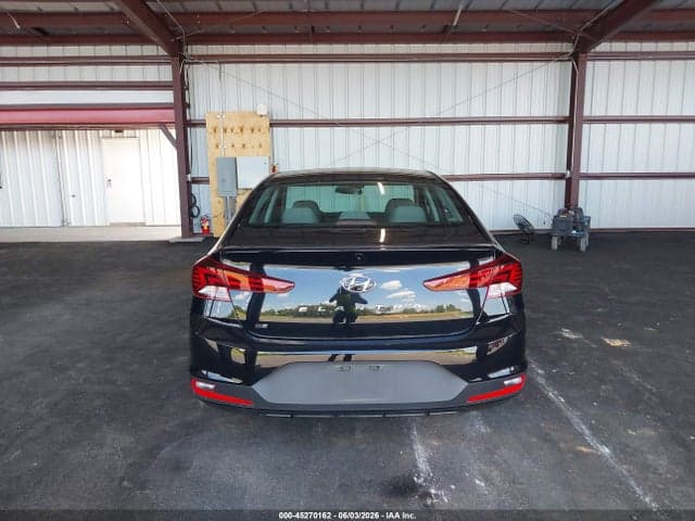 2020 HYUNDAI ELANTRA SE 21