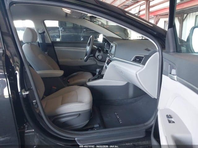 2020 HYUNDAI ELANTRA SE 5