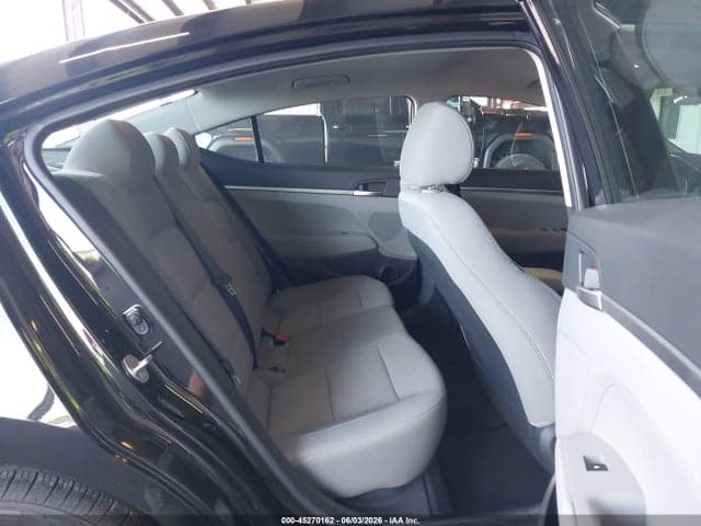 2020 HYUNDAI ELANTRA SE 8