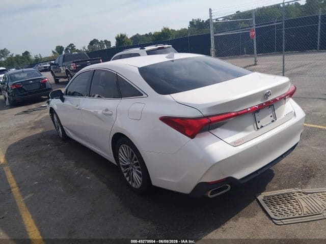 2021 TOYOTA AVALON LIMITED 3