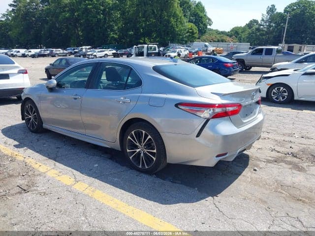 2019 TOYOTA CAMRY SE 3