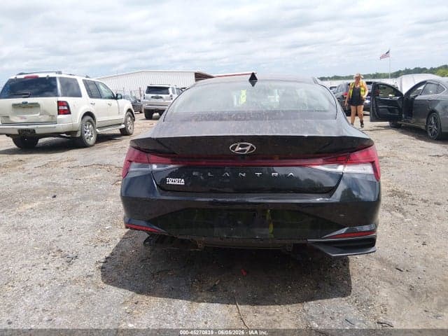 2021 HYUNDAI ELANTRA SEL 17