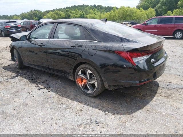 2021 HYUNDAI ELANTRA SEL 3