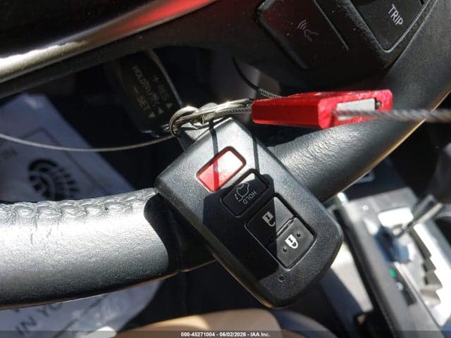 2017 TOYOTA RAV4 LIMITED 11
