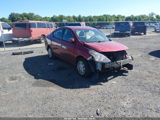 2019 NISSAN VERSA 1.6 SV 1