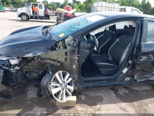 2021 NISSAN VERSA SV XTRONIC CVT 6