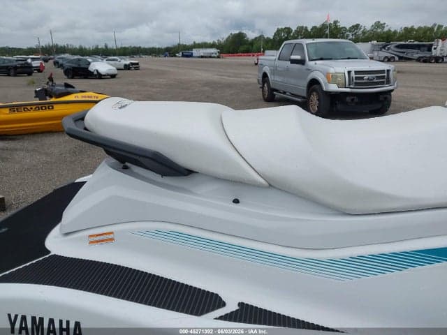 2025 YAMAHA VX 8