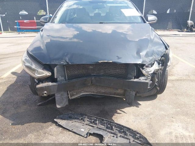 2017 HYUNDAI ELANTRA SE 6