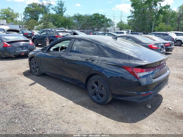 2021 HYUNDAI ELANTRA SEL 3