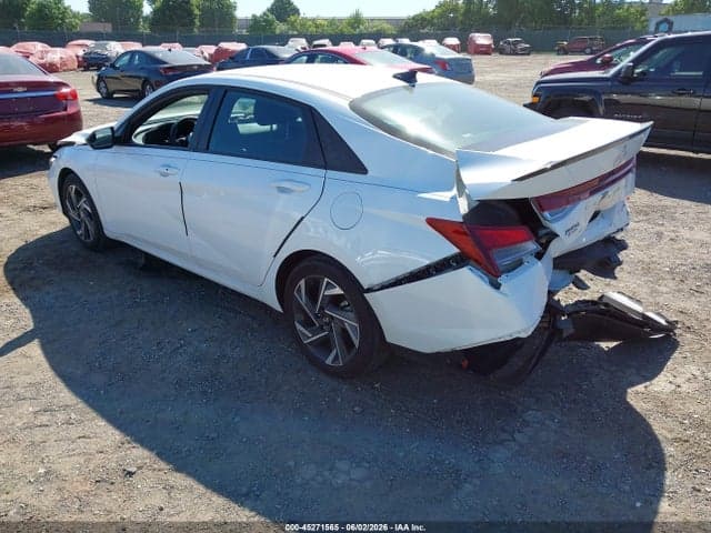 2025 HYUNDAI ELANTRA SEL SPORT 3