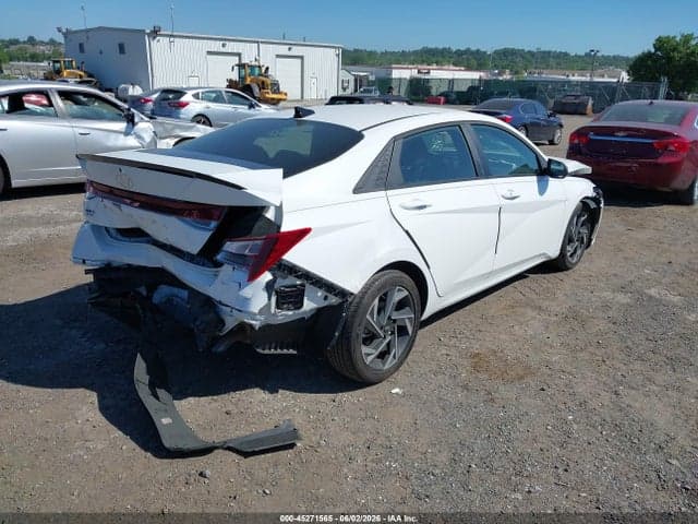 2025 HYUNDAI ELANTRA SEL SPORT 4
