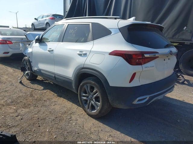 2021 KIA SELTOS S 3