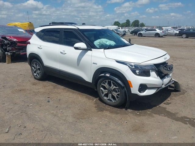 2023 KIA SELTOS EX 1
