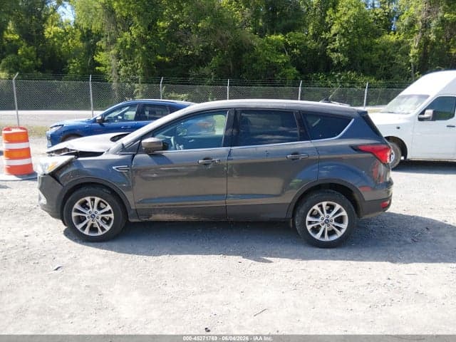 2019 FORD ESCAPE SE 14