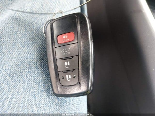 2025 TOYOTA RAV4 HYBRID XLE 11