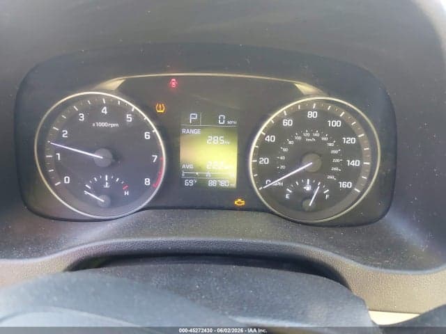 2017 HYUNDAI ELANTRA SE 7