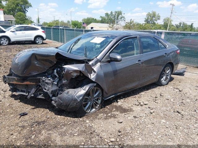 2017 TOYOTA CAMRY SE 2