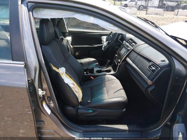 2017 TOYOTA CAMRY SE 5