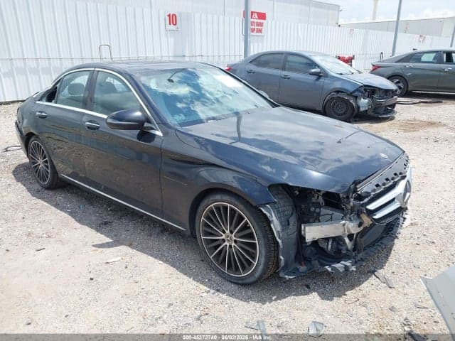 2019 MERCEDES-BENZ C 300 1