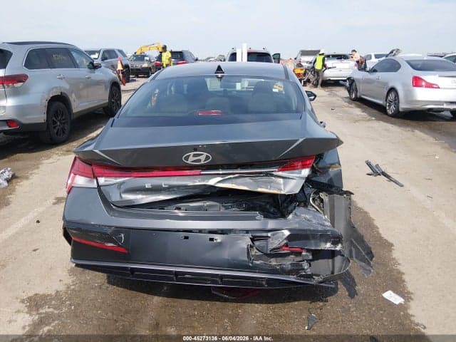 2024 HYUNDAI ELANTRA SEL 17