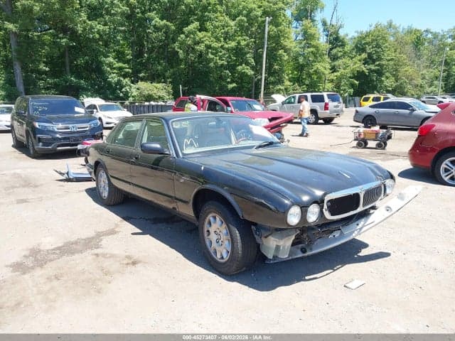 2001 JAGUAR XJ8 1