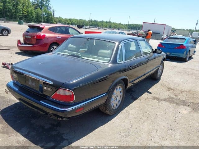 2001 JAGUAR XJ8 4