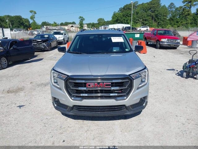 2022 GMC TERRAIN AWD AT4 12