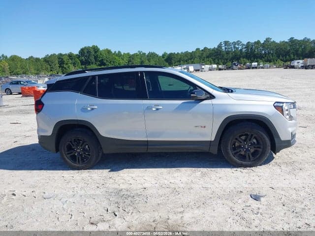 2022 GMC TERRAIN AWD AT4 13